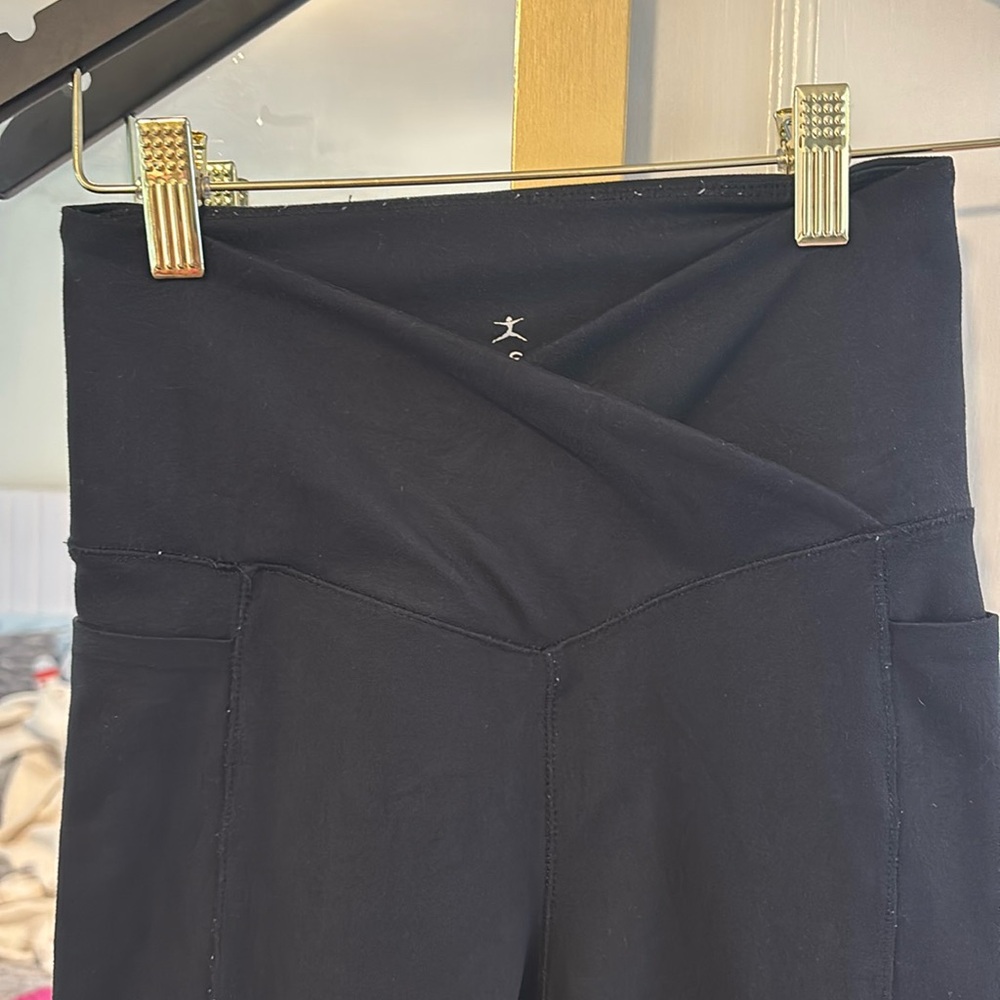 Danskin leggings cross waist with pockets